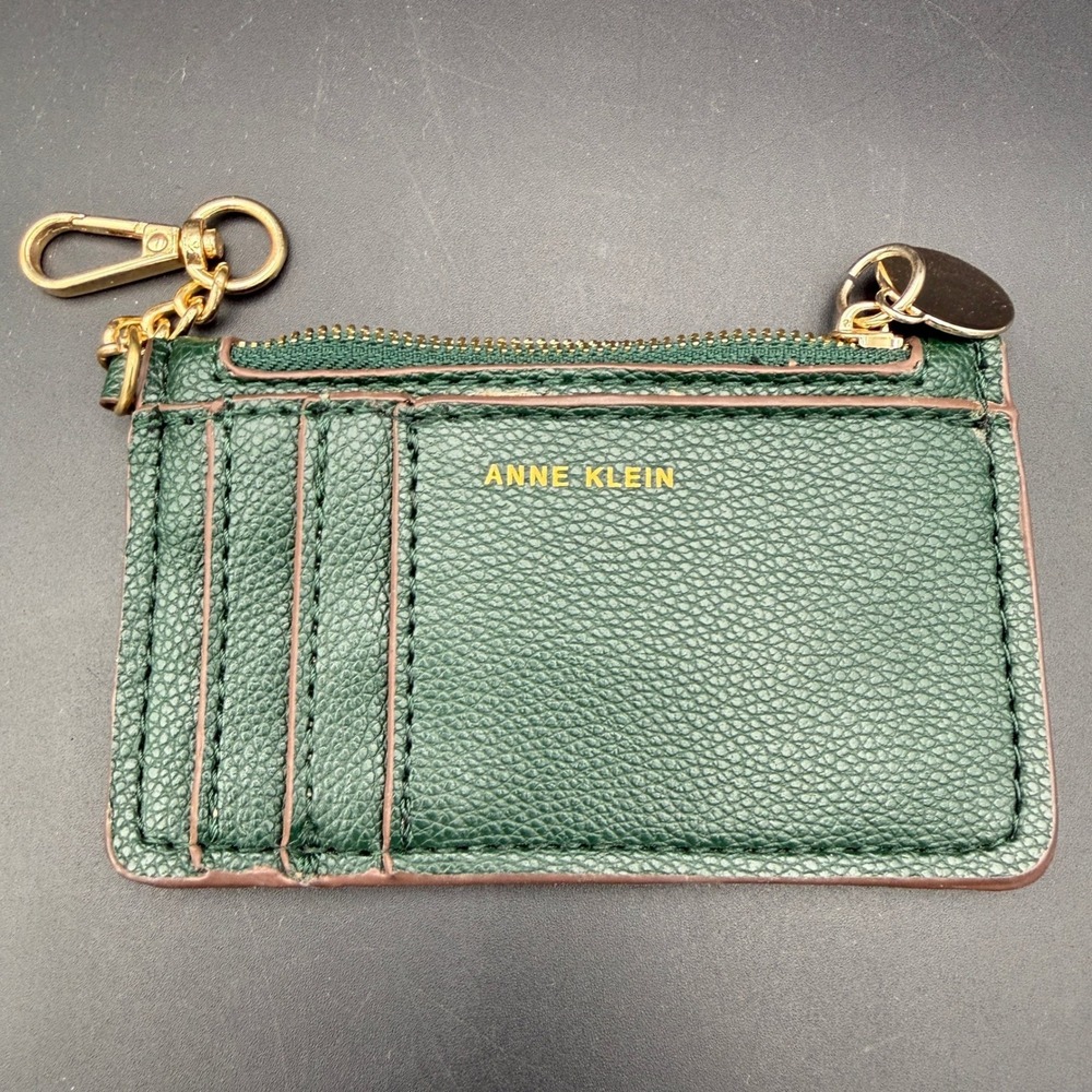 Anne Klein Forest Green Pebbled Card Case Wallet Keychain Gold Lion Medallion